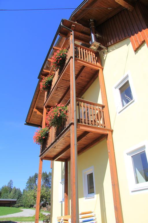 Samonigghof Apartamento Latschach ober dem Faakersee Exterior foto